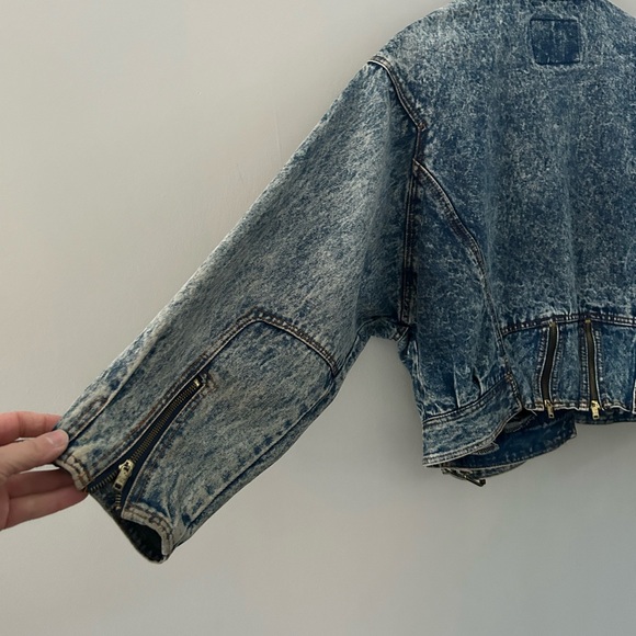 Vintage 80’s90’s Acid Wash Retro Denim Bomber Moto
Distressed Belted Jean Jacket - Picture 7 of 8